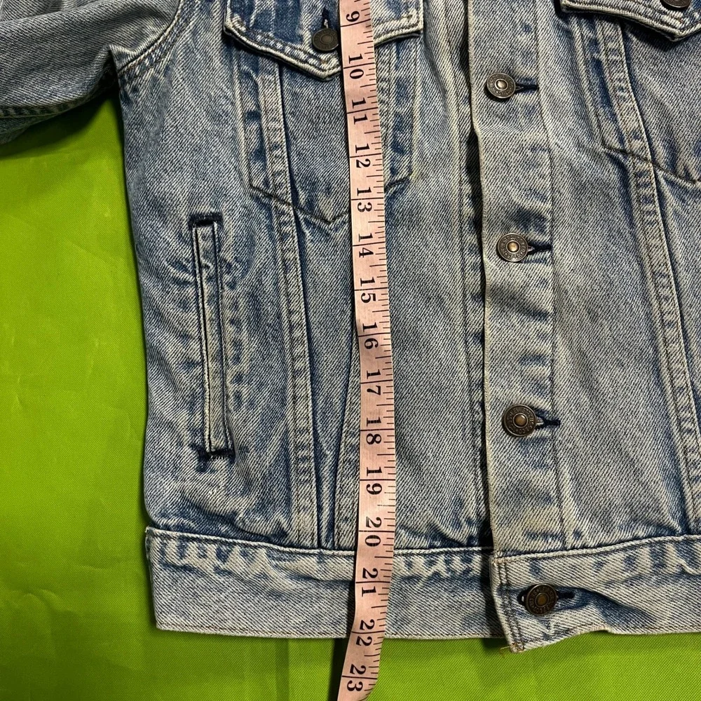 Levis Type 3 Vintage Denim Trucker Jacket Light Wash Made in USA Mens Small